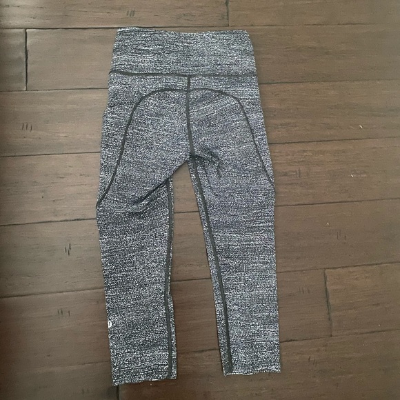 Black and White Patterned Lululemon Leggings - Picture 8 of 8